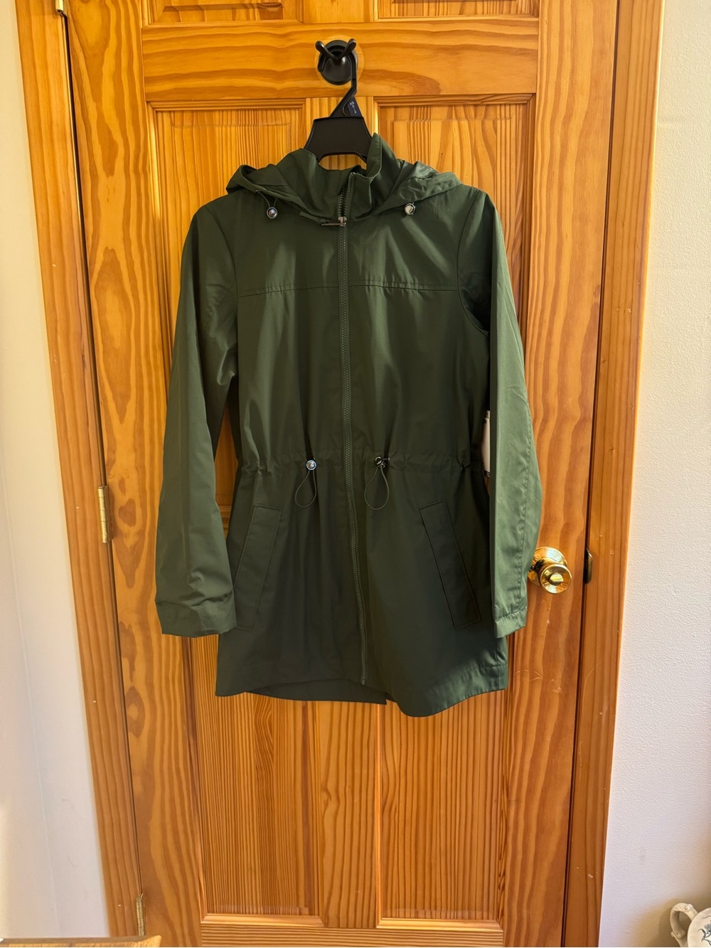 True Time Women’s
Hunter Green Hooded Anorak Jacket - new with tags